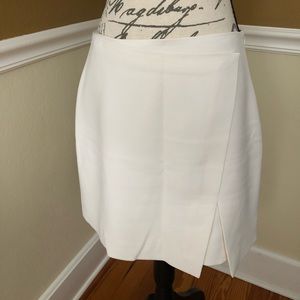White House Black Market Winter White Skirt Size 6